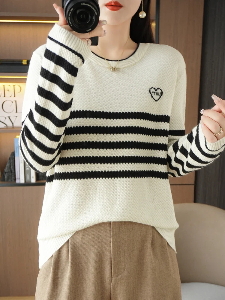 Damen Oversize-Strickpullover mit Wabenstruktur, kontrastierenden Streifen und dezentem Herzlogo Nord Taschen
