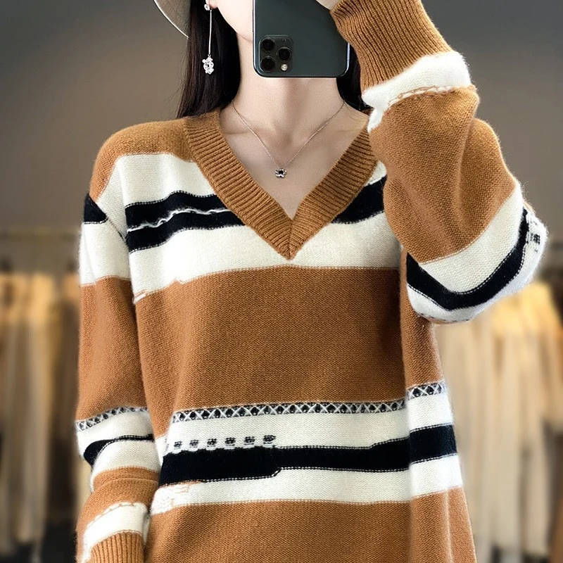 Damen Oversize-Strickpullover mit V‑Ausschnitt und grafischem Streifenmix Nord Taschen