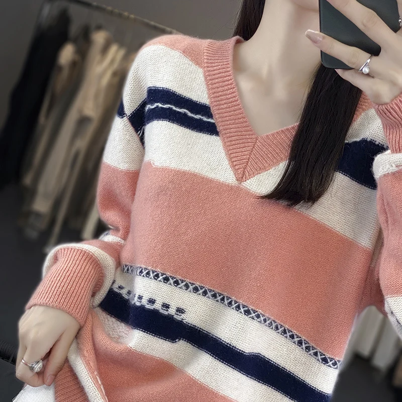 Damen Oversize-Strickpullover mit V‑Ausschnitt und grafischem Streifenmix Nord Taschen