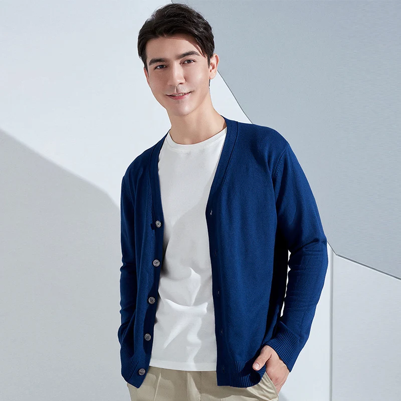 Herren Leichter Feinstrick-Cardigan mit V‑Ausschnitt und Business‑Silhouette Nord Taschen