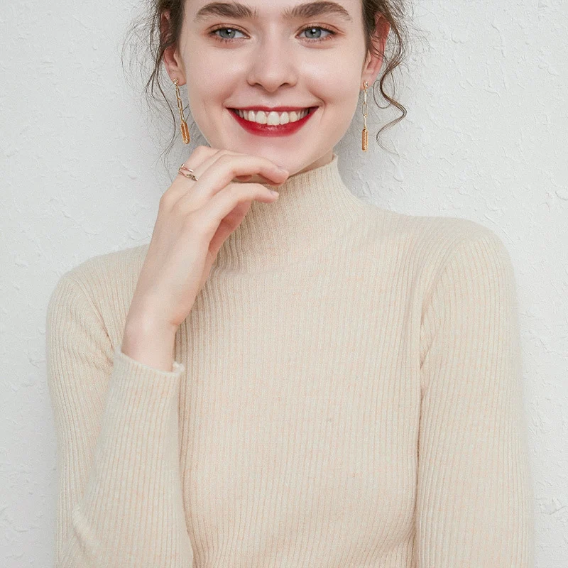 Damen Figurbetonter Feinstrick-Rollkragenpullover mit extrafeiner Rippenstruktur und kaschmirweicher Haptik Nord Taschen