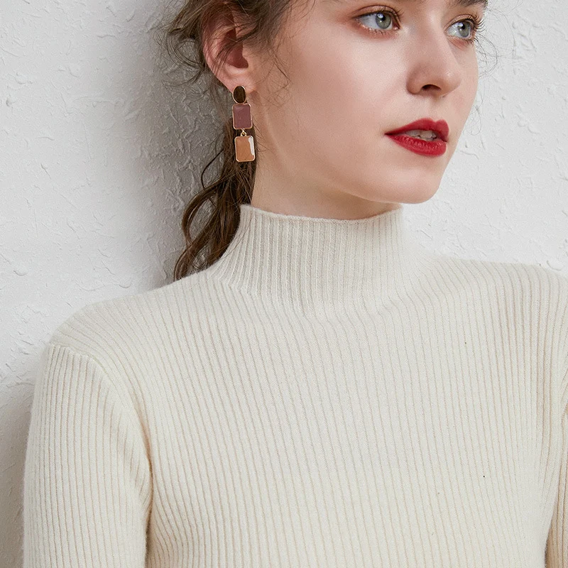 Damen Figurbetonter Feinstrick-Rollkragenpullover mit extrafeiner Rippenstruktur und kaschmirweicher Haptik Nord Taschen