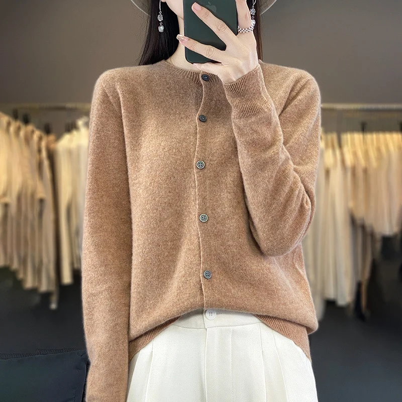 Damen Leichter Feinstrick-Cardigan mit Kaschmir‑Optik, Rundhalsausschnitt und verdeckter Knopfleiste Nord Taschen