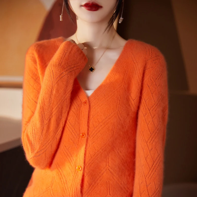 Damen Leichter Ajourcardigan mit geometrischer Lochstruktur und kastiger Kurzform Nord Taschen