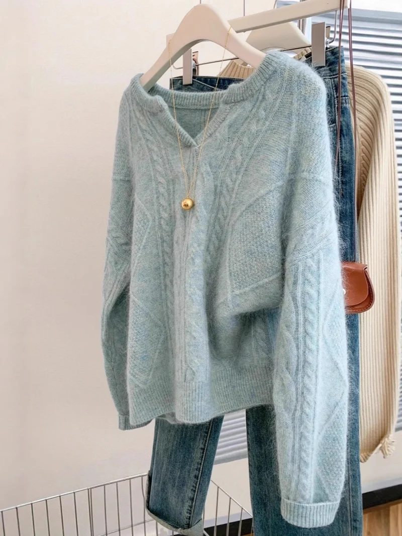 Damen Oversize Mohair-Optik Zopfmusterpullover mit V‑Ausschnitt und überschnittener Schulter Nord Taschen