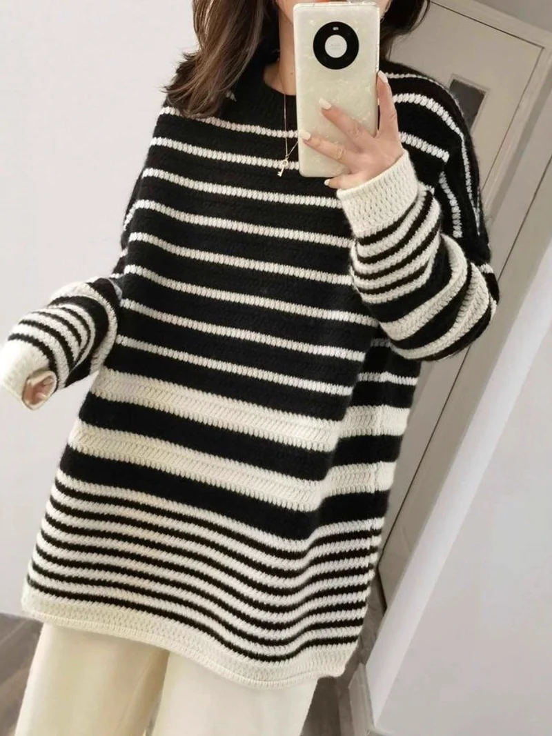 Damen Oversize-Longpullover aus grobem Streifenstrick mit Rundhalsausschnitt Nord Taschen
