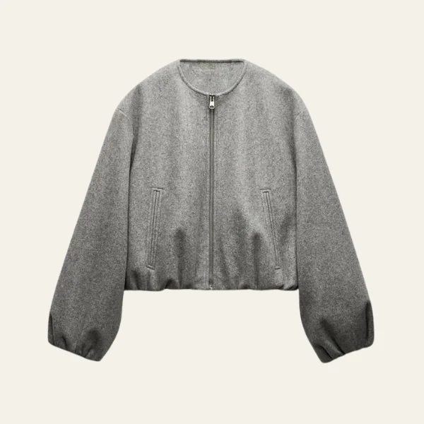Bomberjacke Im Trendigen Stil