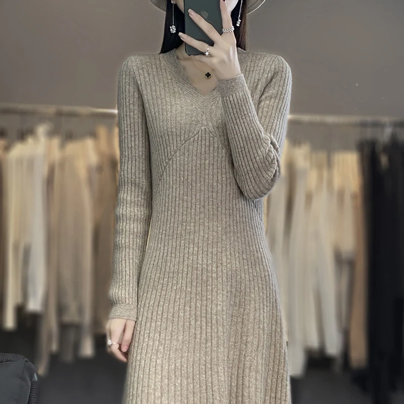 Damen Langes geripptes Strickmidikleid mit taillierter Silhouette und A‑Linien-Rock Nord Taschen
