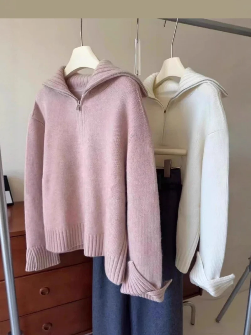 Damen Oversize Feinstrickpullover mit halbem Reißverschluss und weitem Rollkragen Nord Taschen