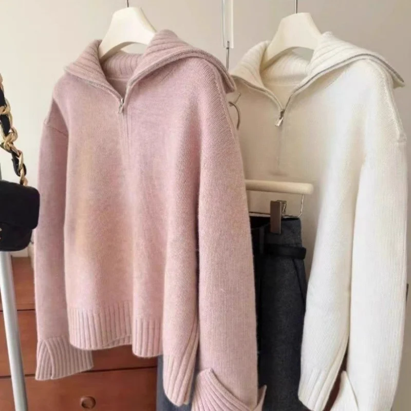 Damen Oversize Feinstrickpullover mit halbem Reißverschluss und weitem Rollkragen Nord Taschen
