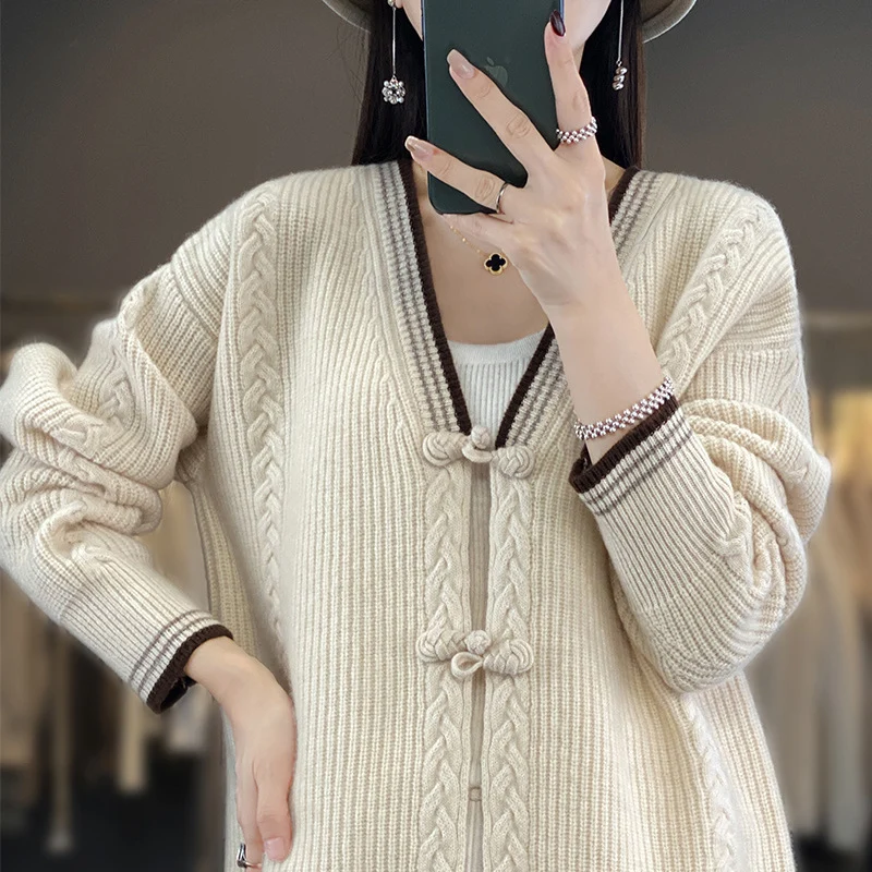 Damen Strickcardigan mit Zopfmuster und dekorativen Knotenverschlüssen Nord Taschen