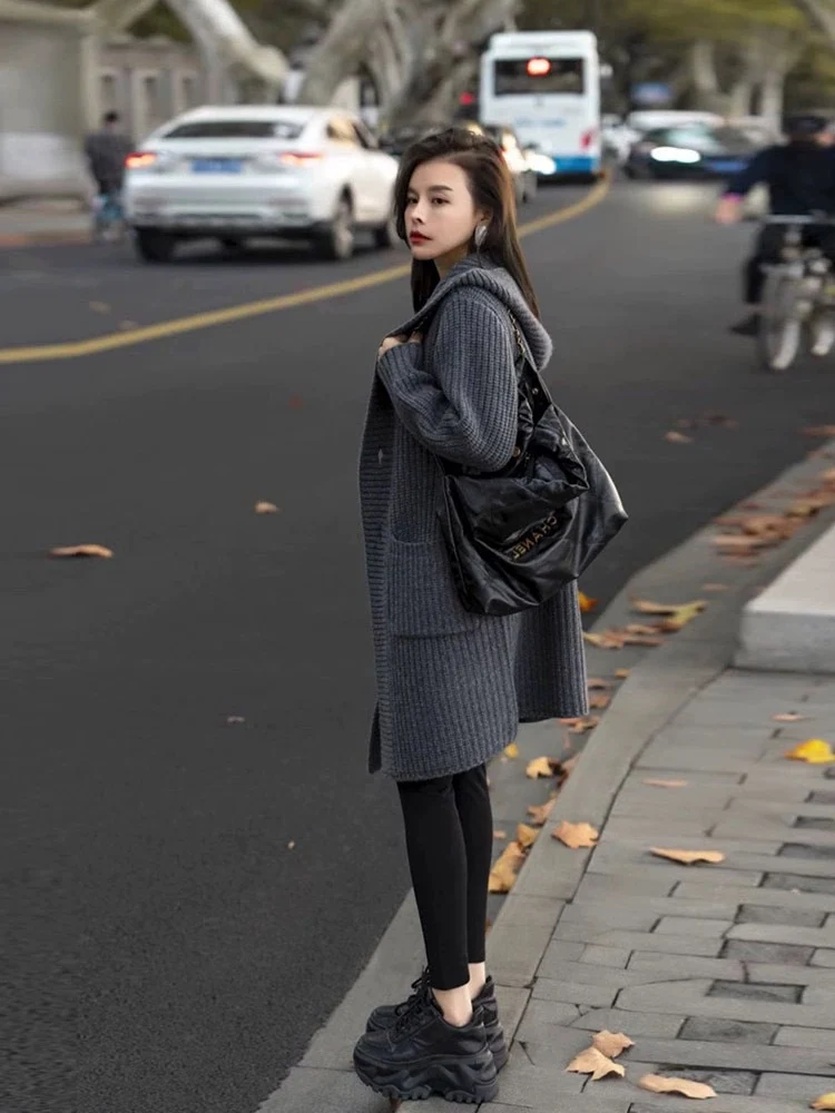 Damen Langer Kapuzen-Cardigan aus grobem Rippstrick mit Eingrifftaschen Nord Taschen
