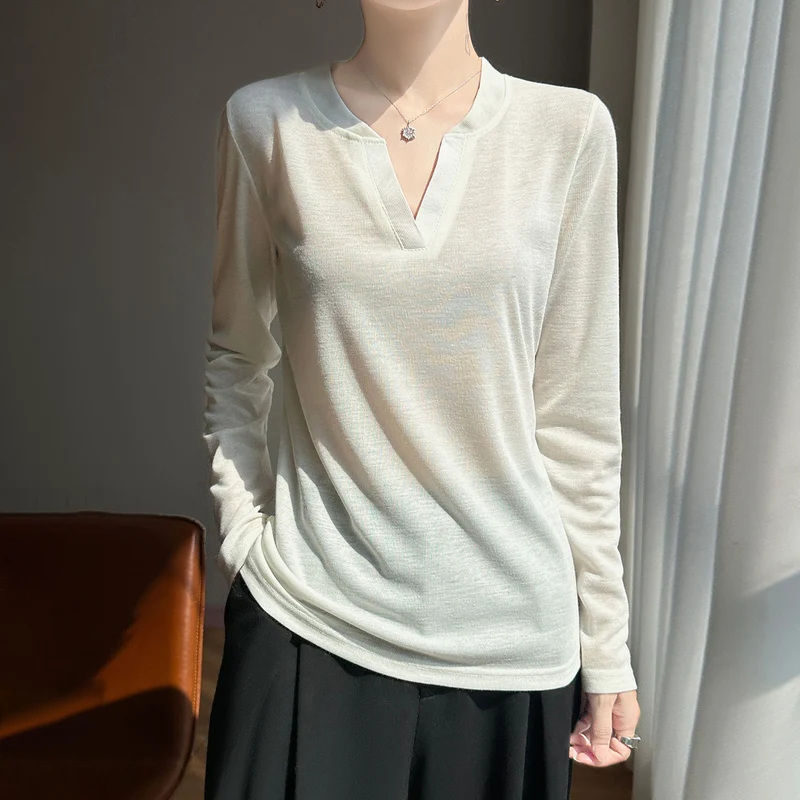 Damen Langärmliges Feinstrickshirt mit geschlitztem V-Kragen Nord Taschen