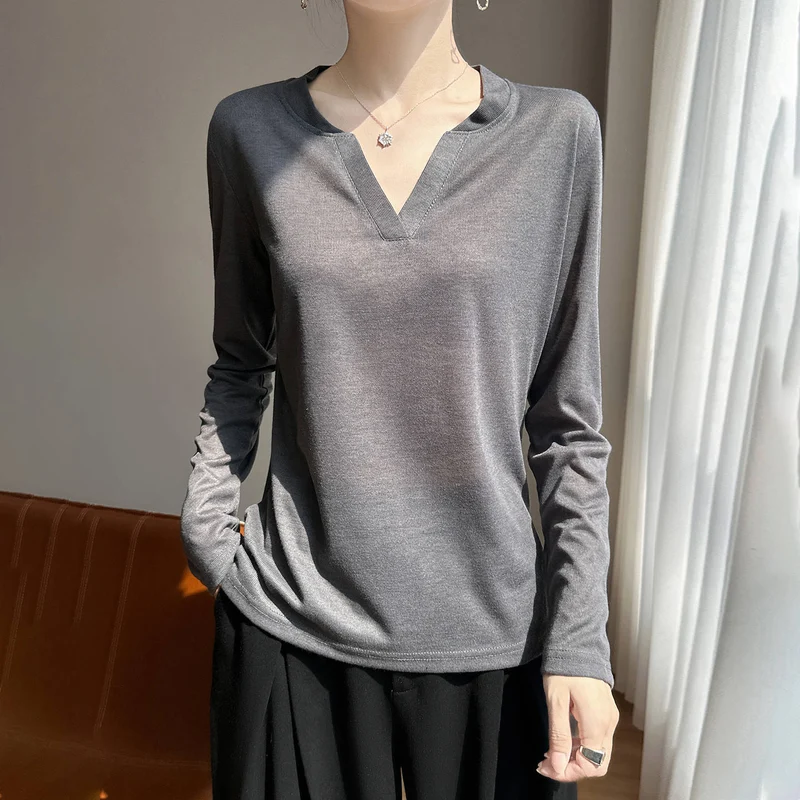 Damen Langärmliges Feinstrickshirt mit geschlitztem V-Kragen Nord Taschen