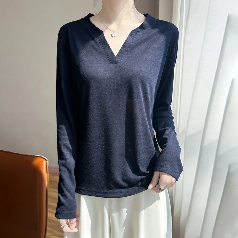 Damen Langärmliges Feinstrickshirt mit geschlitztem V-Kragen Nord Taschen