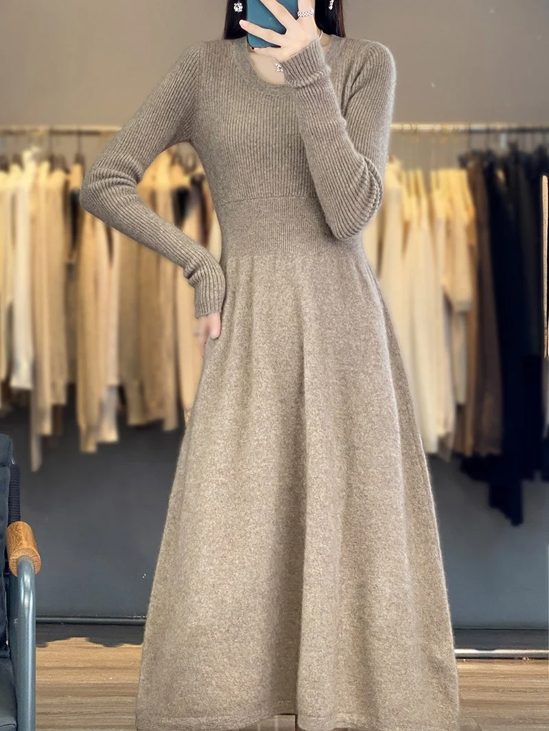 Damen Langärmeliges Midikleid aus Feinstrick mit taillierter A‑Linien‑Silhouette Nord Taschen