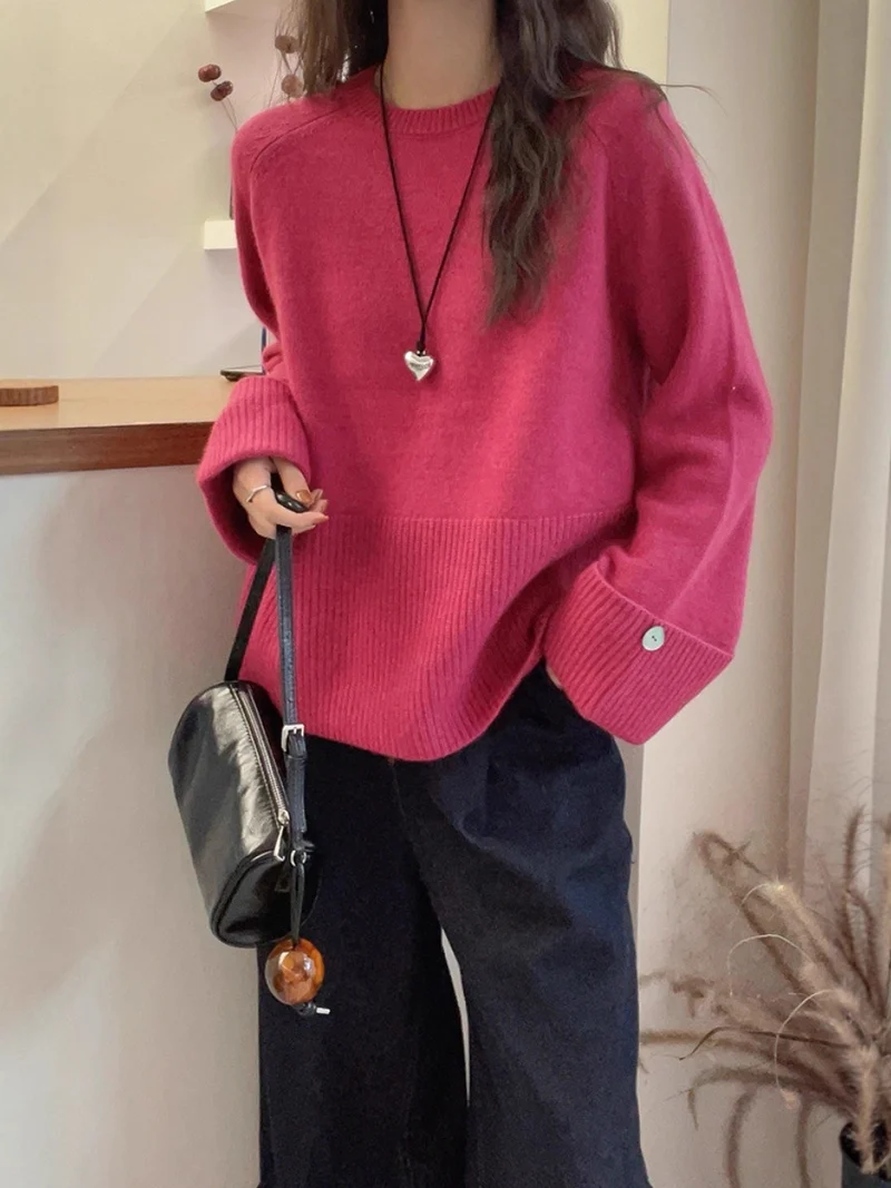 Damen Oversize‑Feinstrickpullover mit breitem Rippbund, extraweiten Ärmelabschlüssen und Zierknopf Nord Taschen