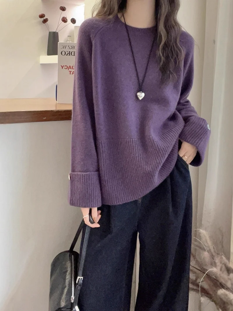Damen Oversize‑Feinstrickpullover mit breitem Rippbund, extraweiten Ärmelabschlüssen und Zierknopf Nord Taschen