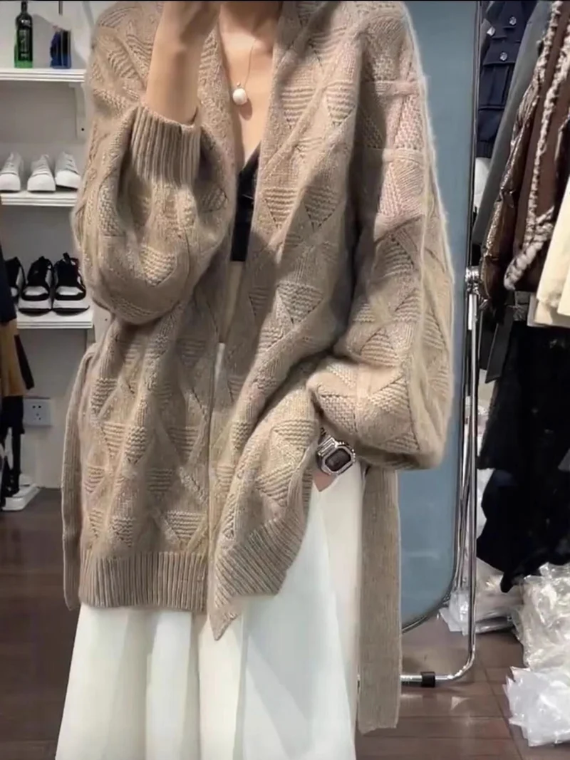 Damen Oversize-Cardigan aus Mohair‑Optik mit Zopfmuster Nord Taschen