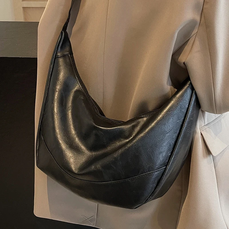 Damen Hobo-Tasche aus hochwertigem Leder mit verstellbarem Schulterriemen Nord Taschen
