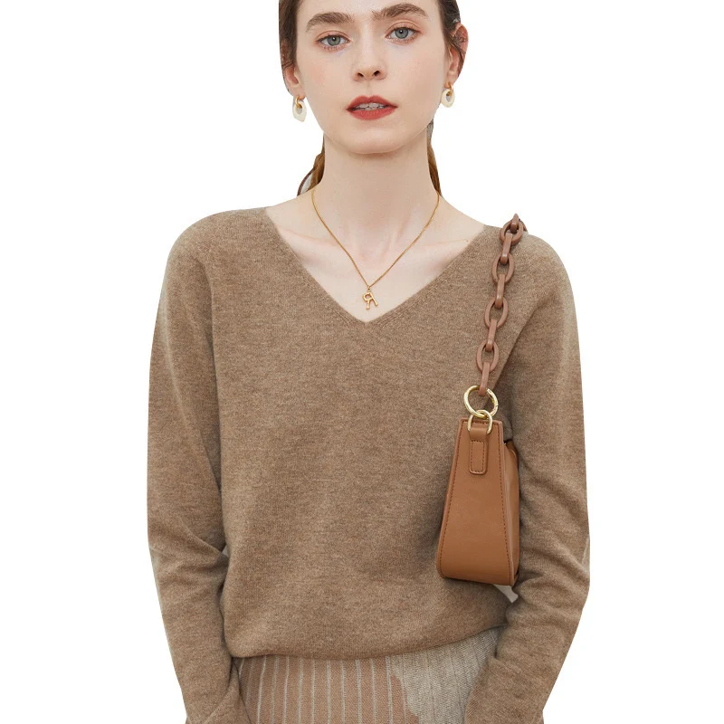 Damen Kuscheliger V‑Ausschnitt Feinstrickpullover aus Mohair‑Mix mit flauschiger Oberfläche Nord Taschen