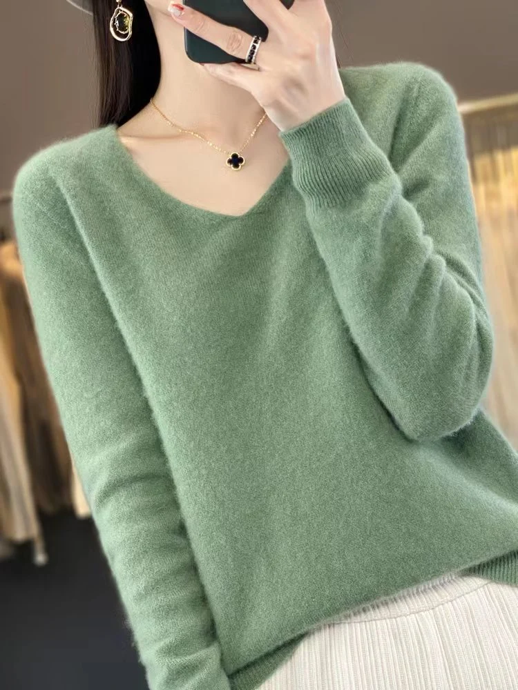 Damen Kuscheliger V‑Ausschnitt Feinstrickpullover aus Mohair‑Mix mit flauschiger Oberfläche Nord Taschen