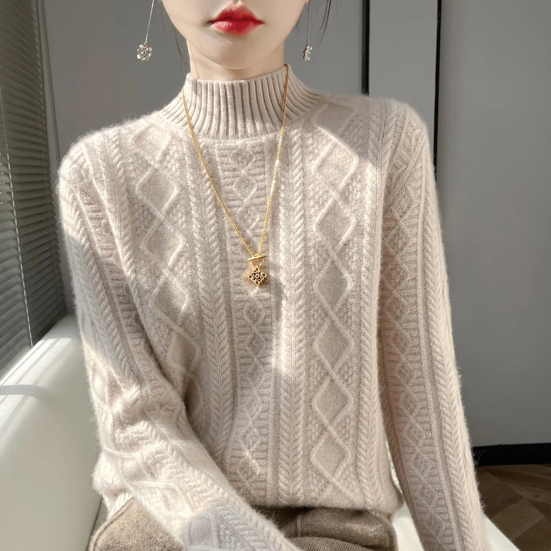 Damen Kuscheliger Mohair‑Optik Mockneckpullover mit Rautenzopfstruktur und kastiger Silhouette Nord Taschen