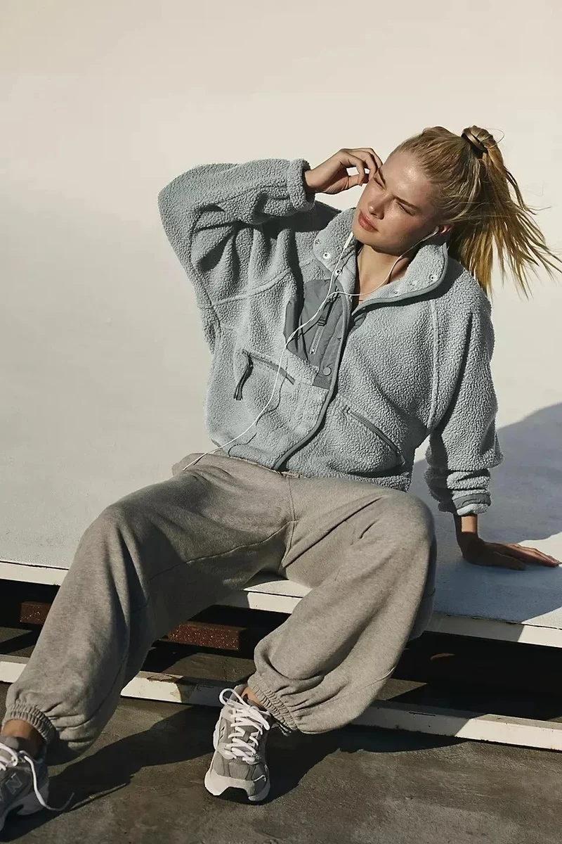Warme Fleecejacke mit Taschen