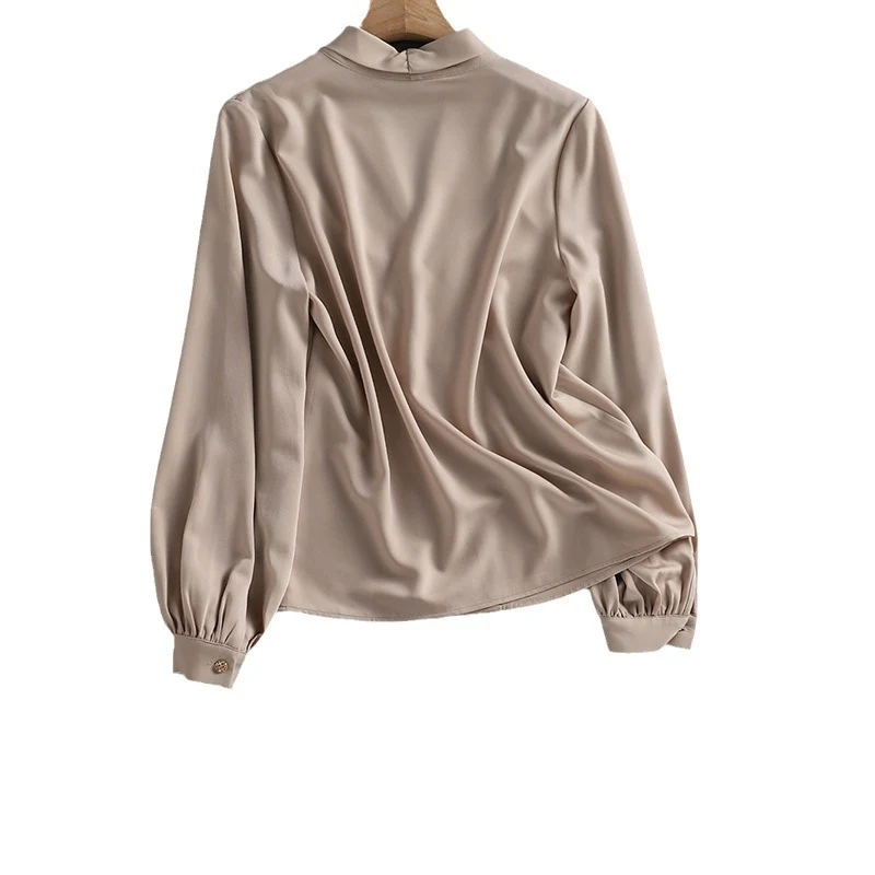 Damen Satinbluse mit Schalkragen und doppelreihiger Knopfleiste Nord Taschen