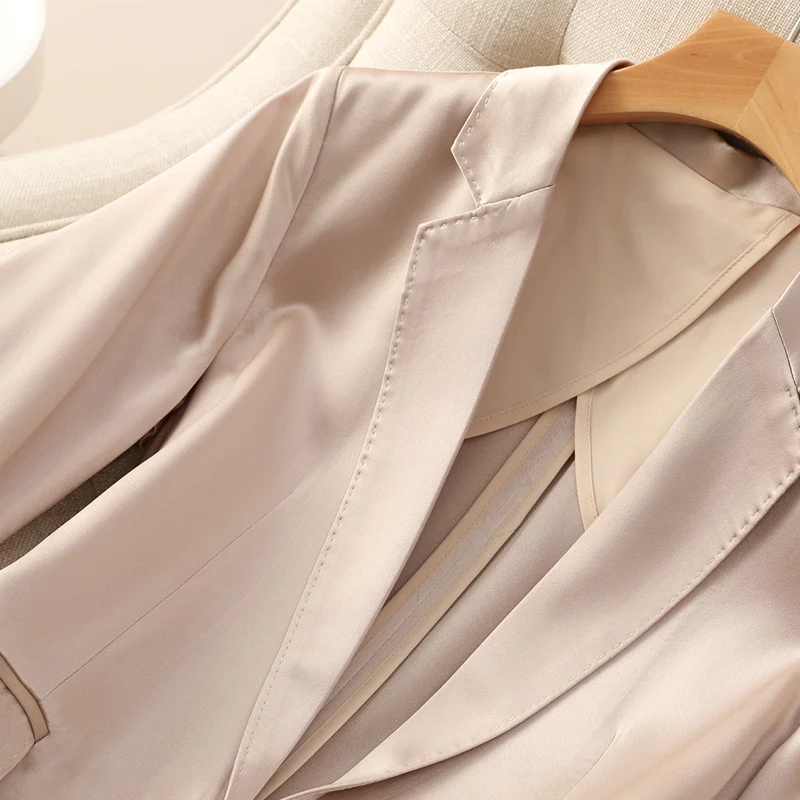 Damen Satinblazer mit taillierter Silhouette und 3/4-Ärmeln Nord Taschen