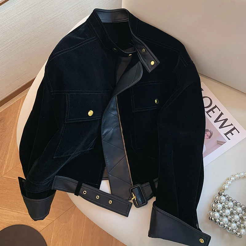 Damen Samt‑Bikerjacke mit Lederbesatz, taillierbarem Gürtel & goldenen Details Nord Taschen