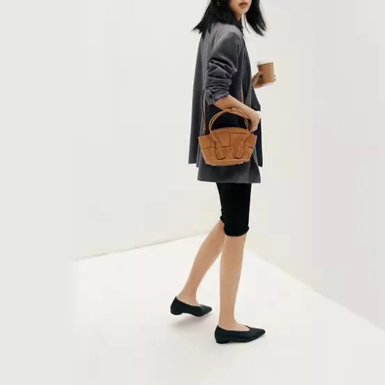 Damen Oversize-Longblazer mit Ein-Knopf‑Verschluss, gerader Silhouette und Leistentaschen Nord Taschen