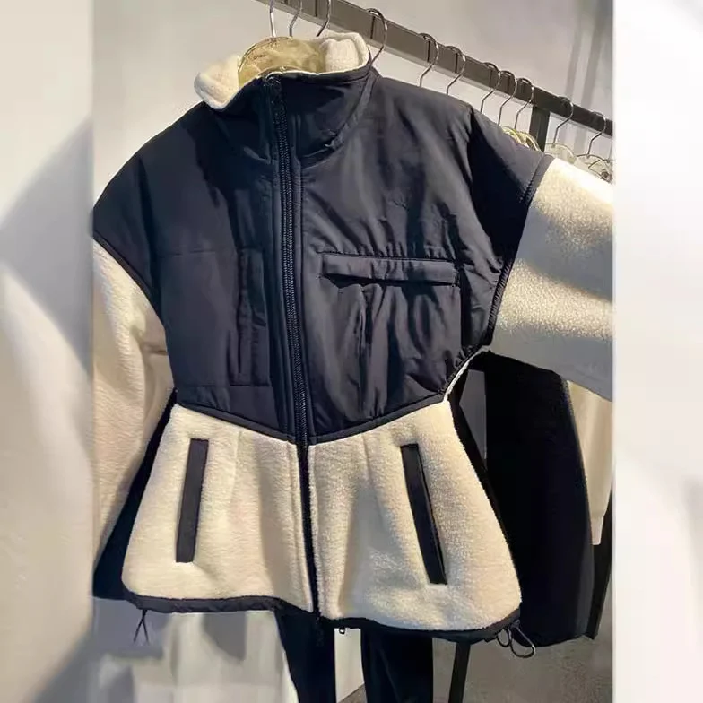 Damen Hybrid-Fleecejacke mit wattiertem Oberteil, Stehkragen und tailliertem Schößchen Nord Taschen