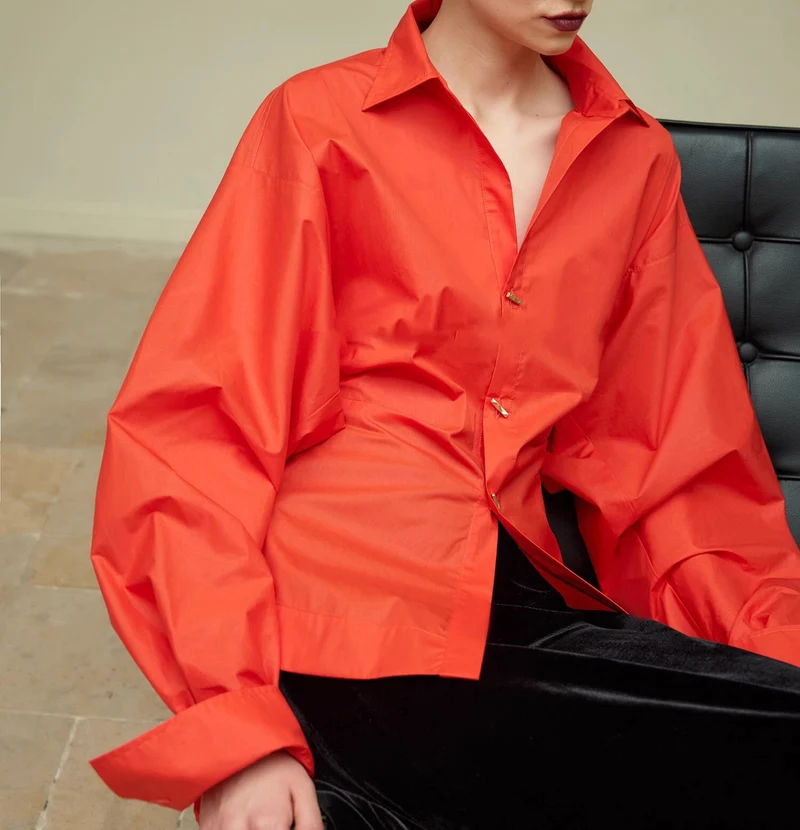 Damen Oversize-Bluse mit Ballonärmeln und taillierter V‑Schlitz-Form Nord Taschen