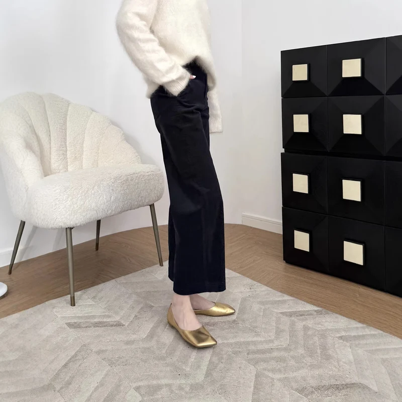 Damen Hochtaillierte Samt-Culotte mit weitem Bein und dezenten Eingrifftaschen Nord Taschen