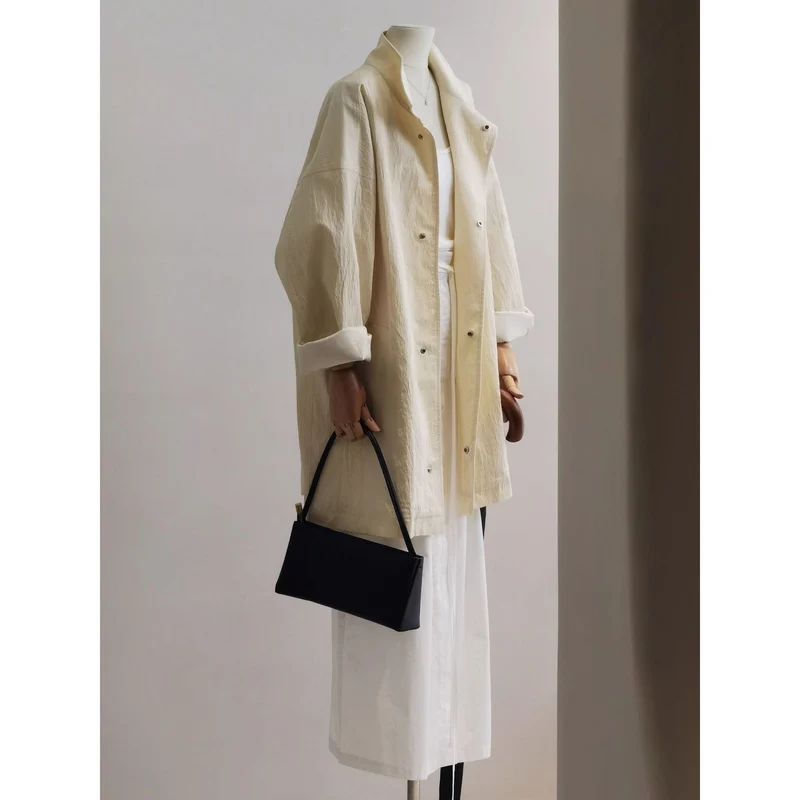 Damen leichter Oversize-Mantel mit Stehkragen und Druckknopfverschluss Nord Taschen