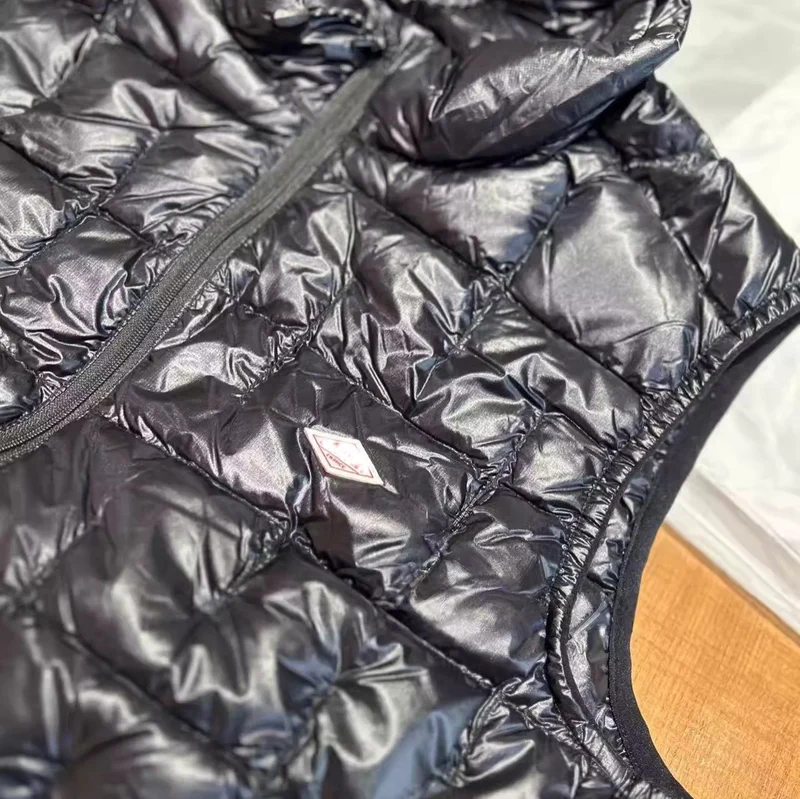 Damen leichte gesteppte Steppjacke mit hohem Stehkragen und Reißverschluss Nord Taschen