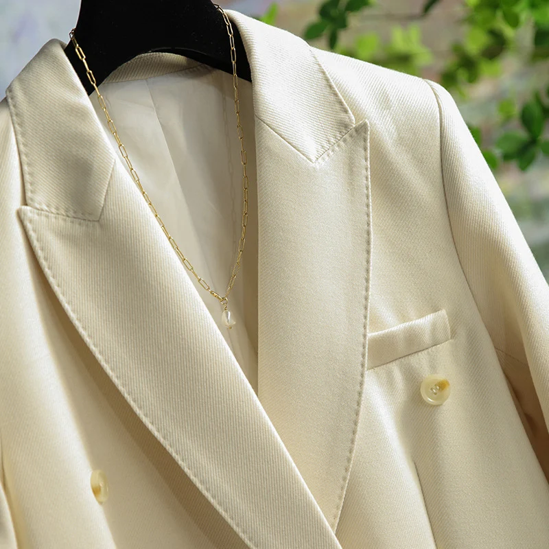 Damen Doppelreihiger taillierter Twill-Blazer mit Reverskragen Nord Taschen