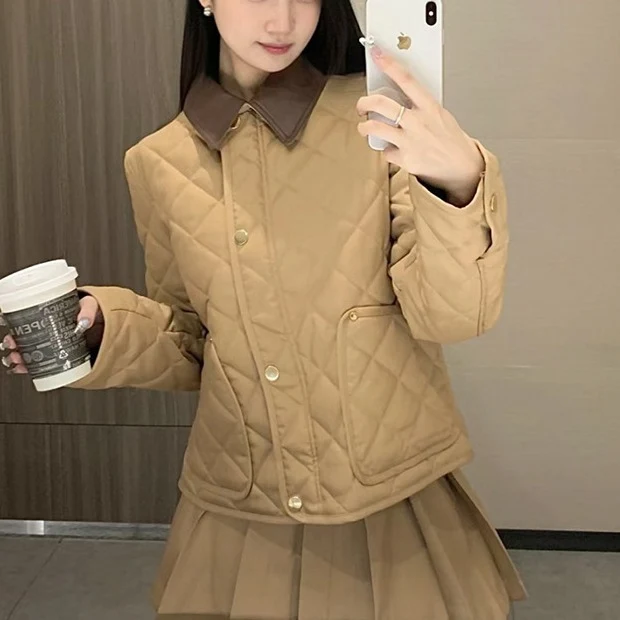 Damen Steppjacke mit Kontrastkragen aus Lederoptik und Druckknopfverschluss Nord Taschen