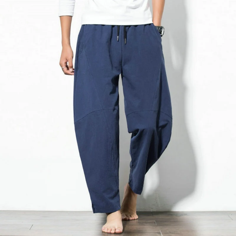 Herren Extraweite Drapierte Harem-Loungehose mit tiefem Schritt, Tunnelzug und Knieabnähern Nord Taschen