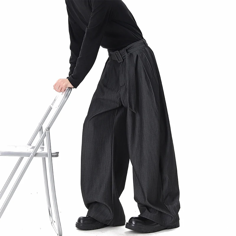 Damen Weite Paperbag-Hose mit hohem Bund, Falten und Taillengürtel Nord Taschen