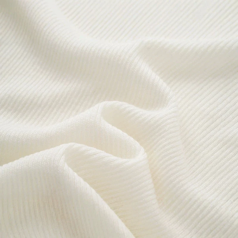 Damen Feinstrick-Top mit V-Ausschnitt, Twist-Detail und figurbetonter Passform Nord Taschen