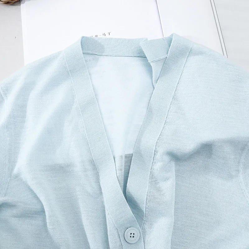Damen Leichter Oversize-Cardigan aus Feinstrick mit tiefem V-Ausschnitt und Zierknopfleiste Nord Taschen
