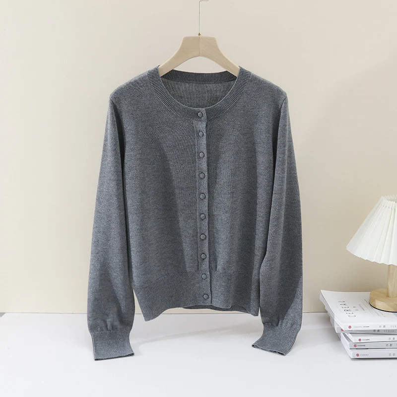 Damen Feinstrick-Cardigan mit Rundhalsausschnitt und Perlmuttknöpfen Nord Taschen