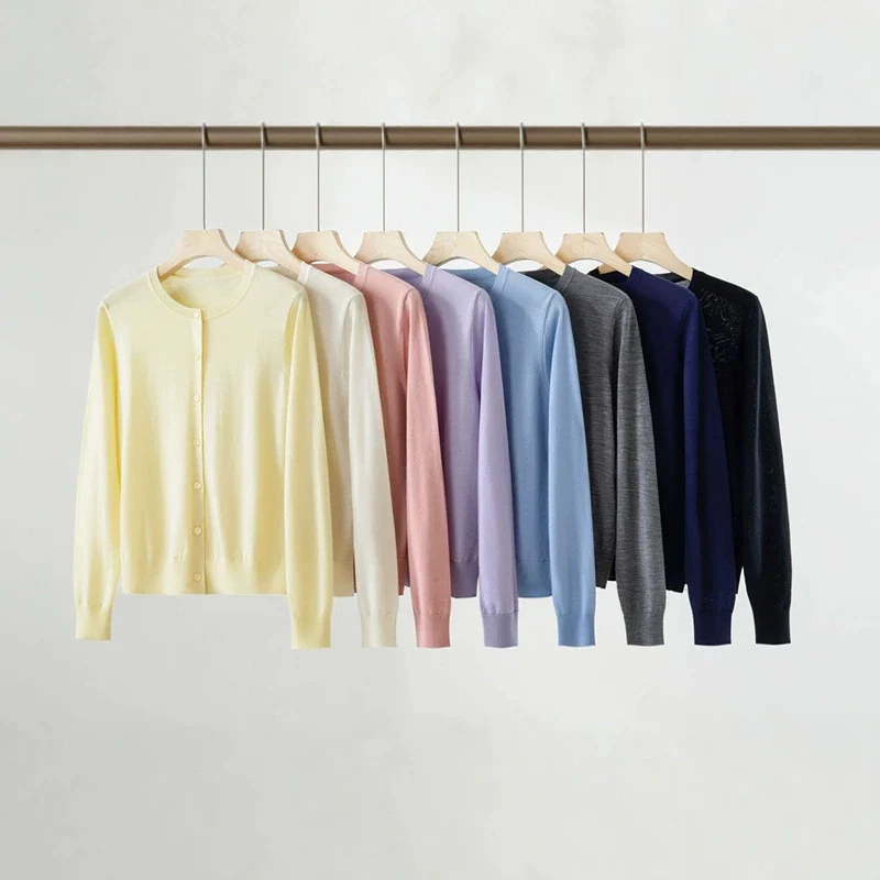 Damen Feinstrick-Cardigan mit Rundhalsausschnitt und Knopfleiste Nord Taschen