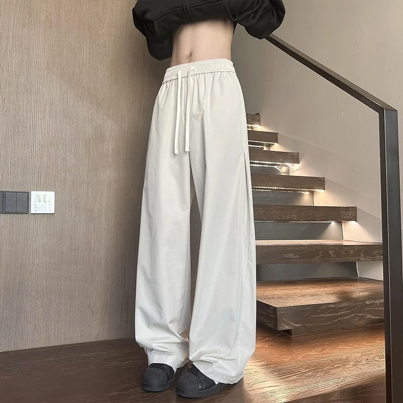 Damen Weit geschnittene Loungehose mit hohem Elastikbund und Kordelzug Nord Taschen