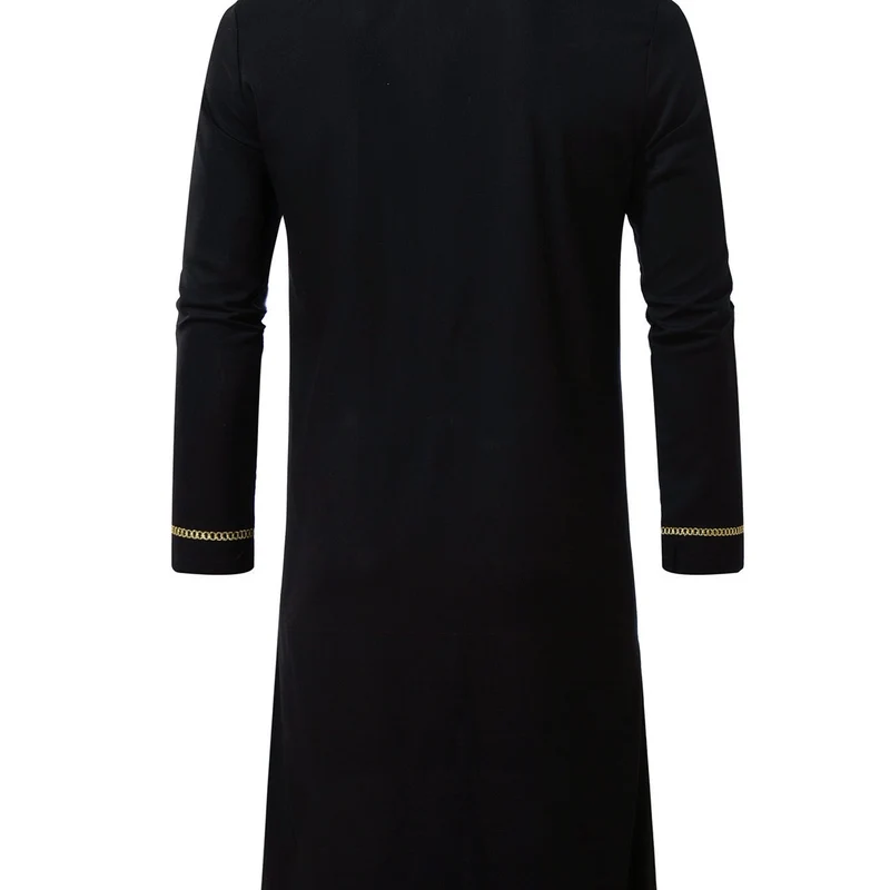 Herren Elegante Langtunika mit Rundhalsausschnitt, Frontreißverschluss und goldener Zierstickerei Nord Taschen