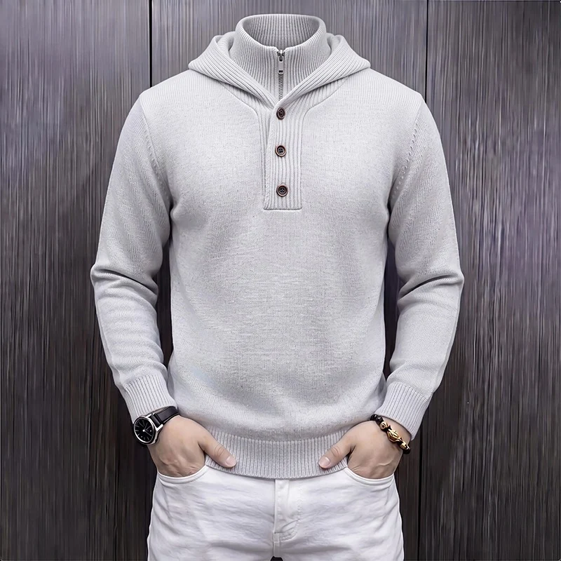 Herren Feinstrick-Kapuzenpullover mit halbem Reißverschluss und Knopfblende Nord Taschen