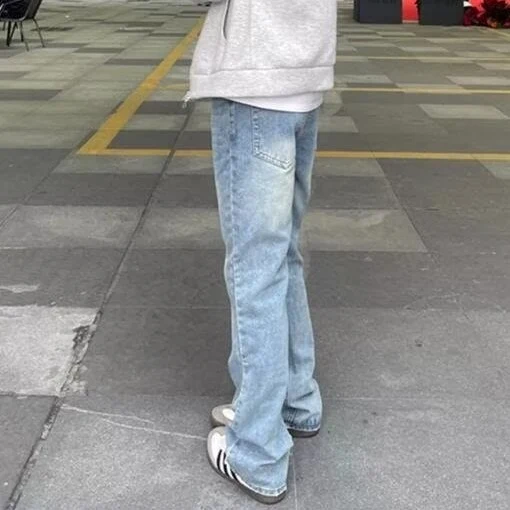Damen Gerade geschnittene Vintage-Waschung Jeans mit verlängertem Bein und weitem Saum Nord Taschen
