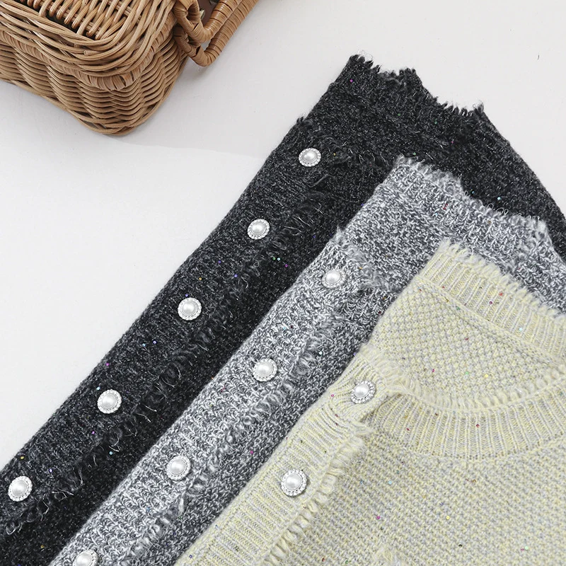 Damen Bouclé-Cardigan mit Perlmuttknöpfen und aufgesetzten Taschen Nord Taschen